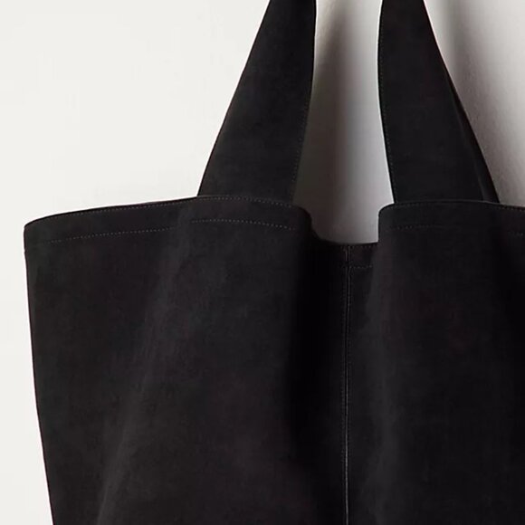 New Free People Blair Reversible Vegan Suede Tote Bag in Black - Picture 3 of 3